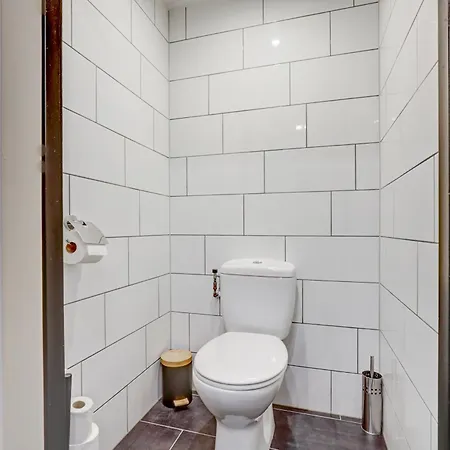 Huize Wees Nobel In Het Centrum Oud Beijerland Dicht Bij Rotterdam Oud-Beijerland