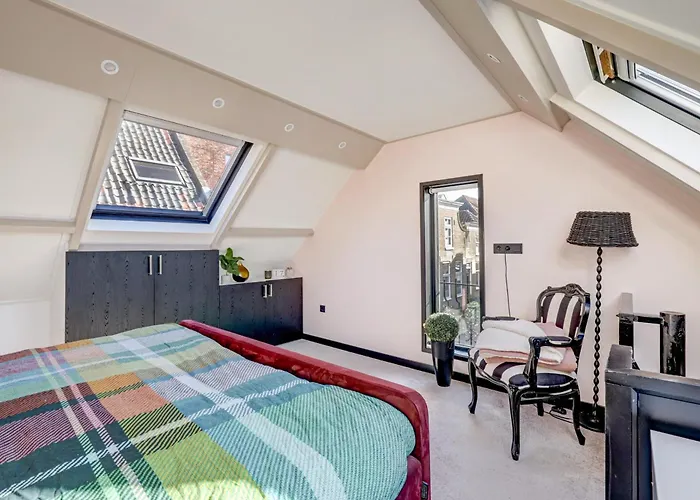 Huize Wees Nobel In Het Centrum Oud Beijerland Dicht Bij Rotterdam 4* Oud-Beijerland