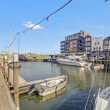 Huize Wees Nobel In Het Centrum Oud Beijerland Dicht Bij Rotterdam